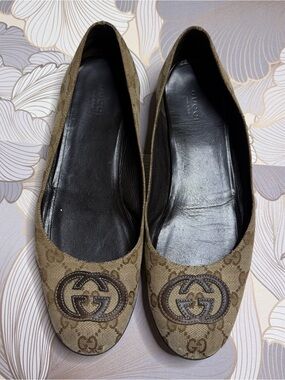 Gucci Beige/Brown GG Canvas Interlocking G Pumps Size 39 1/2